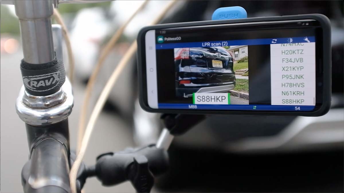 LPR scanner mounted on handle-bars of push-bike